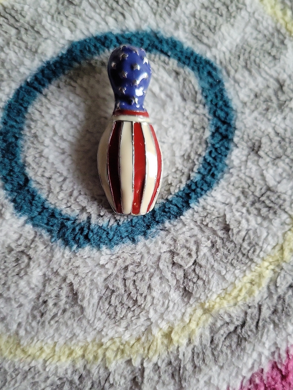 🇺🇸Patriotic bowling lapel pin 🇺🇸